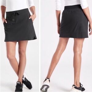 Athleta Black Midtown Skort Size 2 new with tags featherweight stretch black